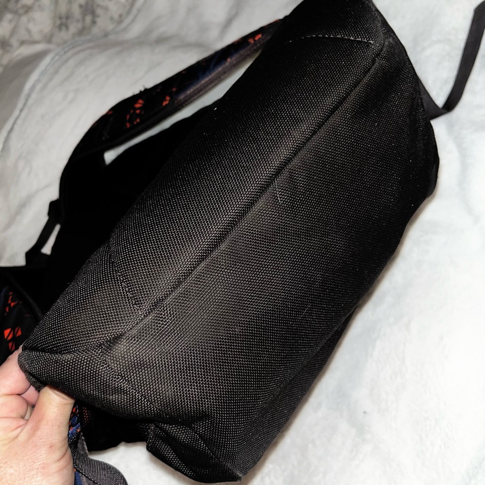 CABELAS Laptop Backpack - Picture 5 of 12